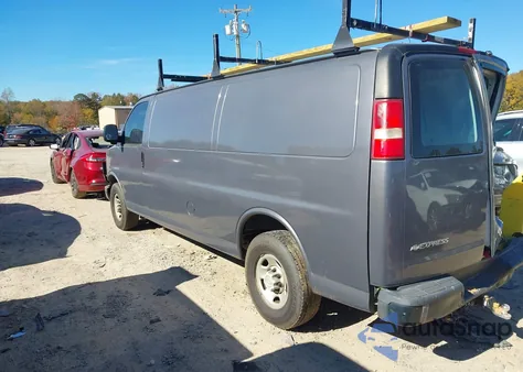2007 Chevrolet Express Work Van z USA, uszkodzony, nr VIN 1GCGG29V571122054